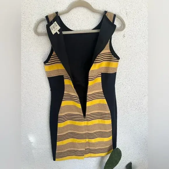 EUC Sea New York Women Black yellow tan striped shift linen dress 4 - Picture 6 of 7